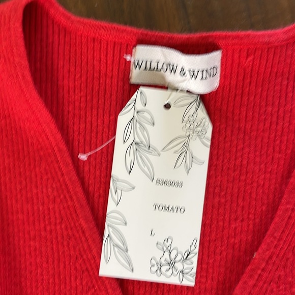 New Willow and wind red vneck bodycon dress. - Picture 9 of 12